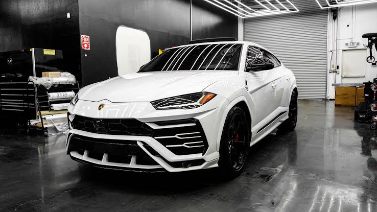 How to Choose the Best Lamborghini Garage in Al Quoz