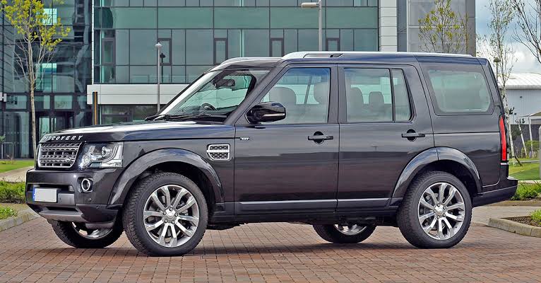 Land Rover Specialist Garage in Dubai
